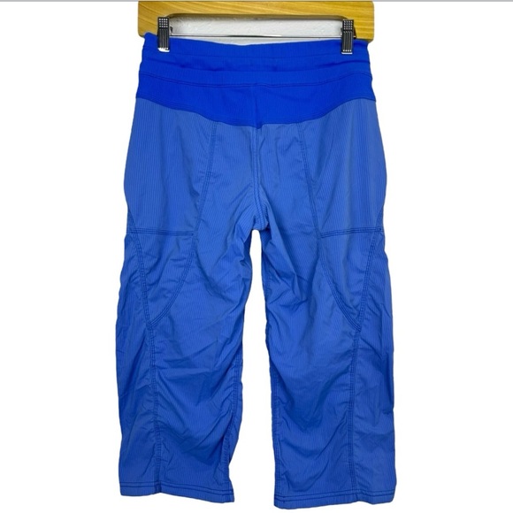 Lululemon Dance Studio Crop Pants Size 4 Pipe Dream Blue Yoga Athleisure Workout - Picture 2 of 6